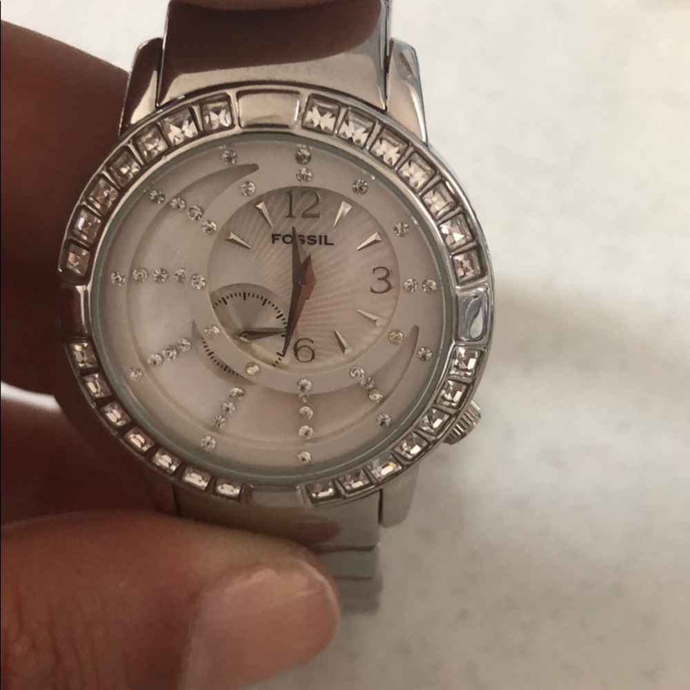 Women’s fossil watch- no box no links